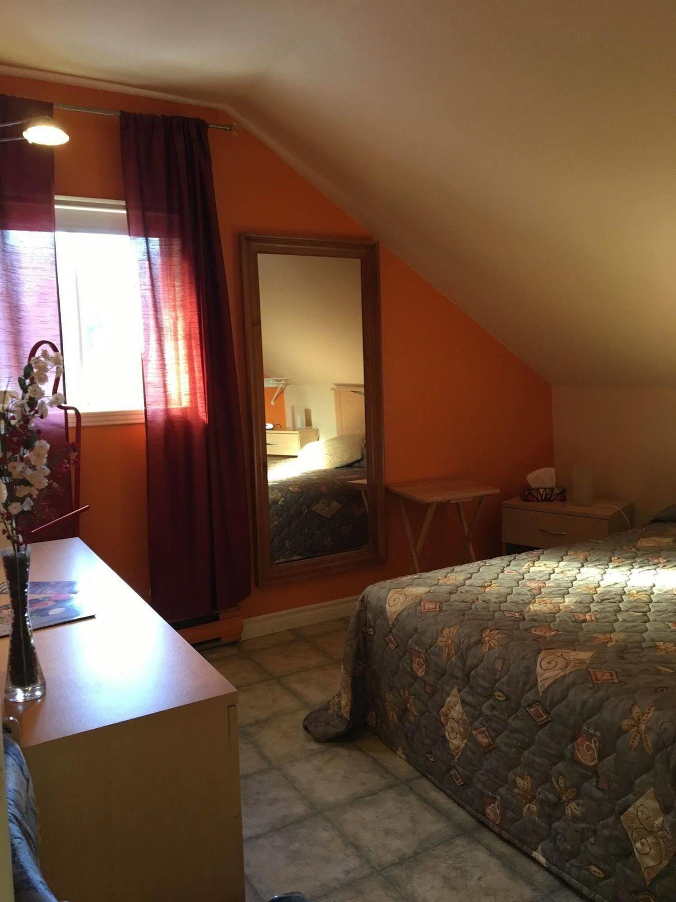 Gite De La Pisciculture Bed and Breakfast Saint-Faustin-Lac-Carre Esterno foto